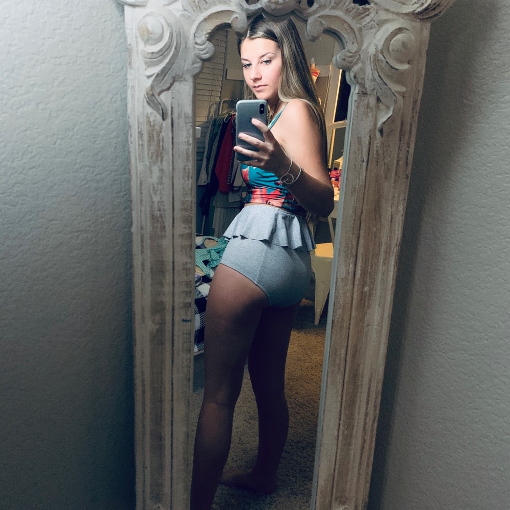 Kortni Jean grey ruffled bottoms